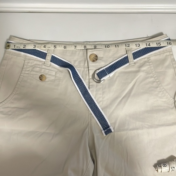 Dockers khaki shorts size 6 with D Ring Belt - Picture 8 of 8